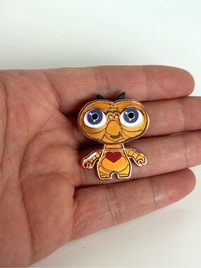 Universal Studios E.T. Glowing Heart Trading Pin Disney Extraterrestrial